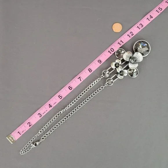 Chunky Silver Flower & Faceted Gray Rhinestone Necklace - Picture 12 of 12